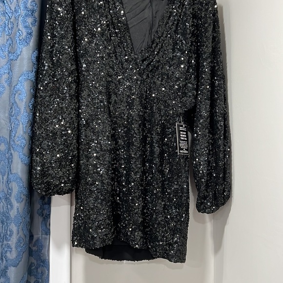 ‼️last call Retrofete Aubrey black sequence mini Long sleeve dress - Picture 3 of 8